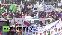 Mexico: See farmers ram Interior Ministry gates with TRACTORS