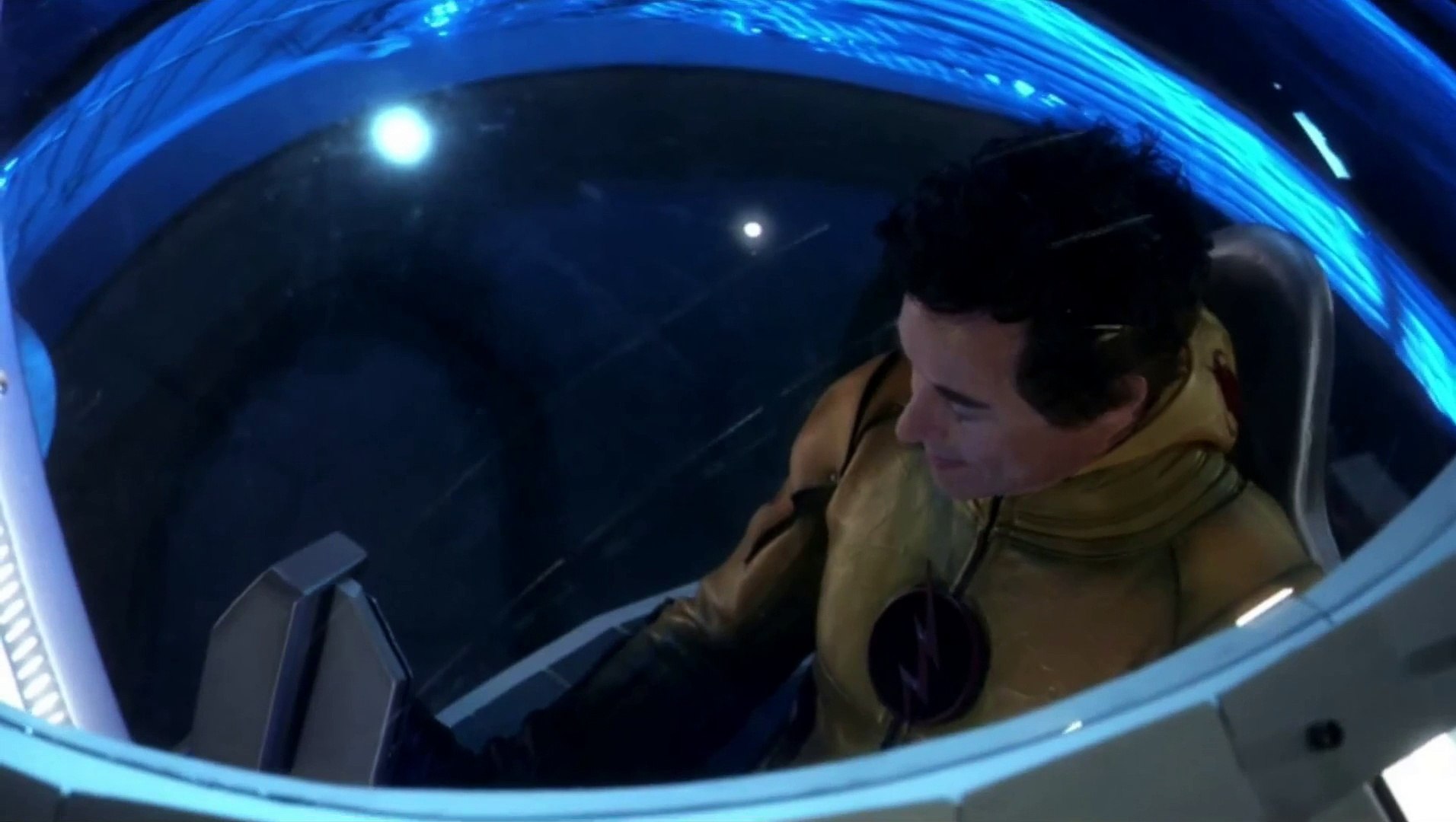 The Flash 1x23-The Flash vs The Reverse Flash⁄Eddie kills himself to stop Eobard