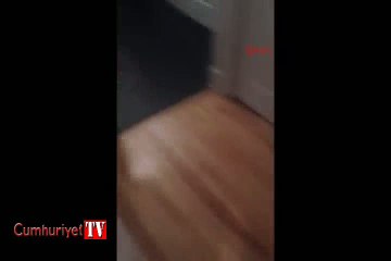 Annesinin ikizini görünce böyle tepki verdi