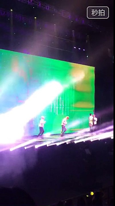 [150530] BIGBANG in Guangzhou-CAFE (cr. BIGBANGBar's weibo)