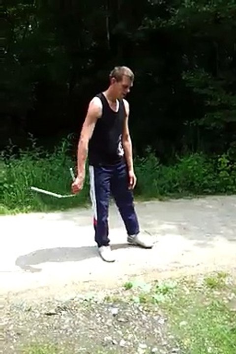 NUNCHAKU