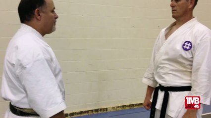 One Minute Bunkai: Chudan Uke #1