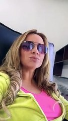 فيديو عالمي من منال عمارة وهي تحتفل بالمليون "فان"