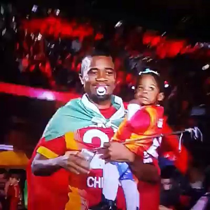 Aurelien Chedjou'nun dansı - Şampiyonluk kutlamaları
