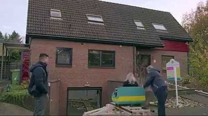 This dutch guy is selling his house, and builds a roller coaster to show people around!