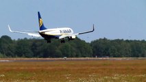 Boeing B-737 Ryanair landing at Eindhoven