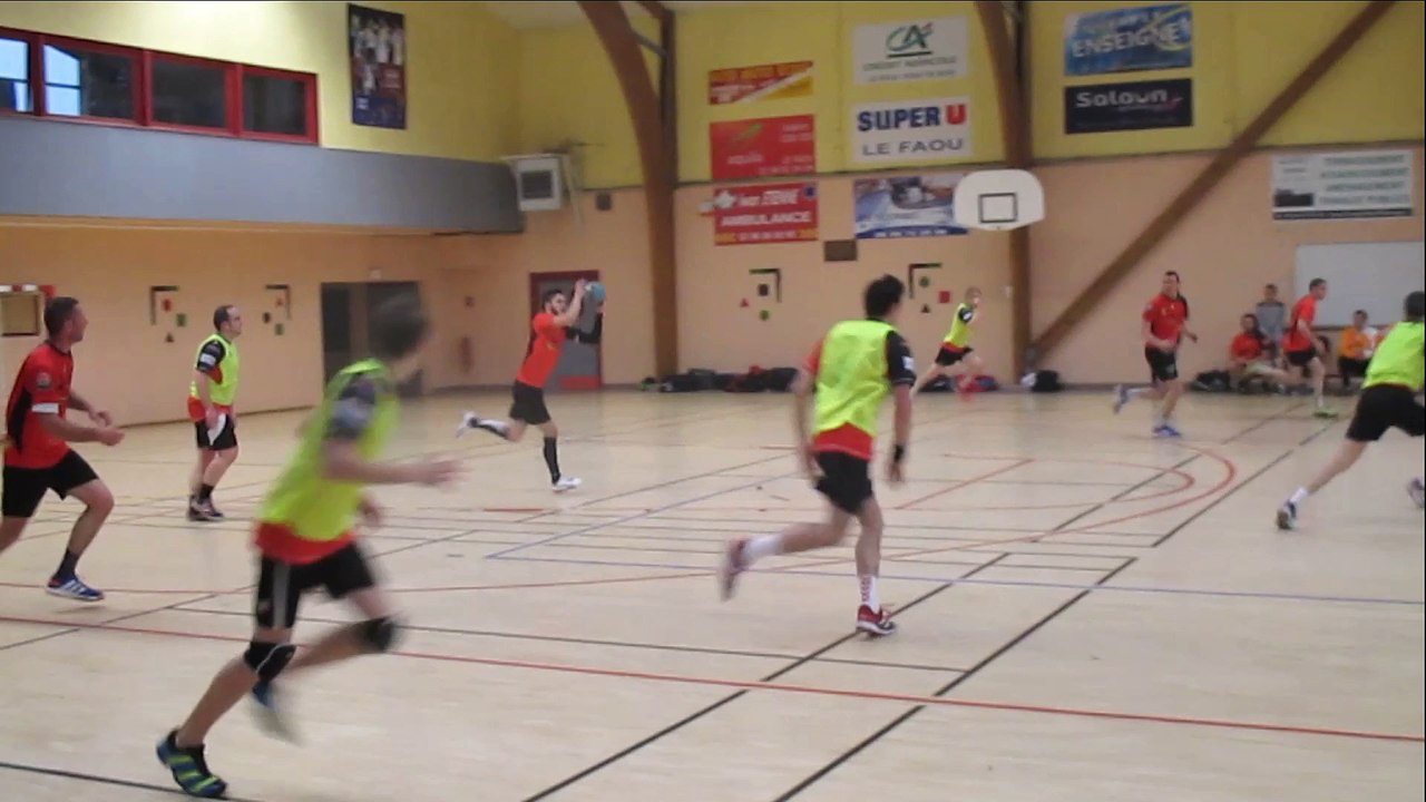 Handball K.O en contre attaque