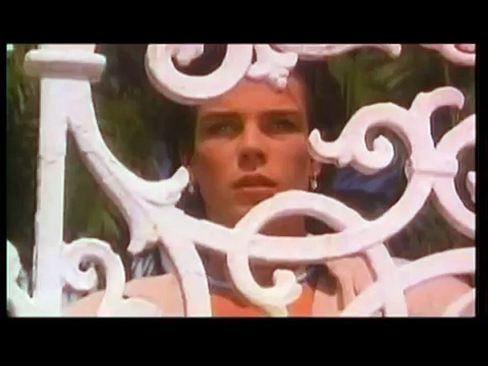 Stephanie De Monaco - Ouragan (HQ)