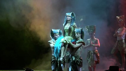 A tribute to Michael Jackson - Black or White