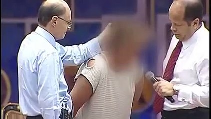 POLÊMICA - DEMÔNIO MANIFESTA NA UNIVERSAL E FALA DA IGREJA MUNDIAL (OFICIAL) NÃO DEIXE DE VER.