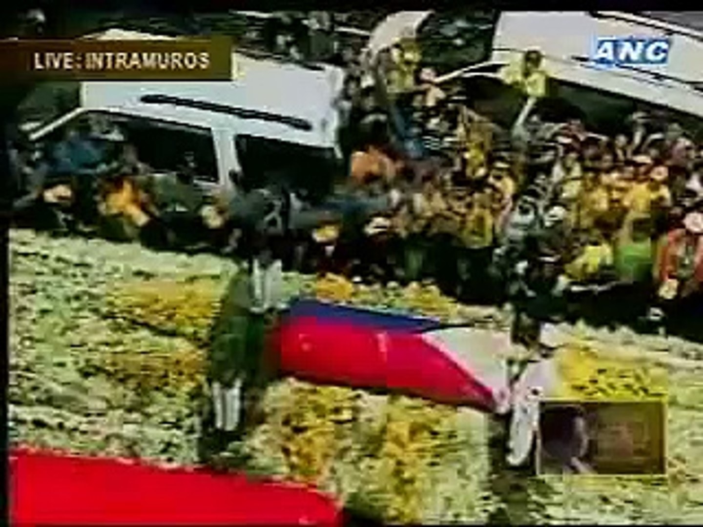 ⁣Cory Aquino Funeral - Ogie Alcasid, Jose Mari Chan singing