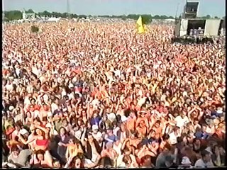 Blondie,  "Heart Of Glass" (live) Glastonbury 1999 (HQ)