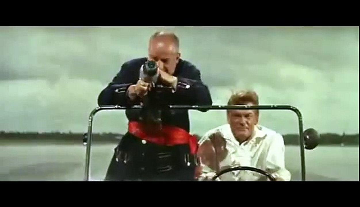 Louis De Funes VS Fantomas  Poursuite  2