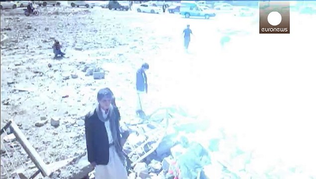 Yemen: nuovi raid aerei sauditi, responsabili Usa incontrano Houthi