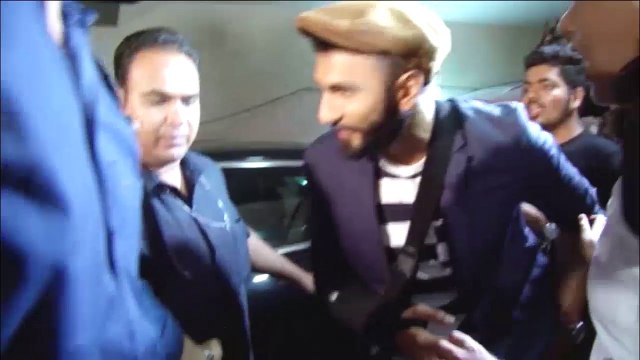 arjun kapoor and ranveer singh to host IIFA awards