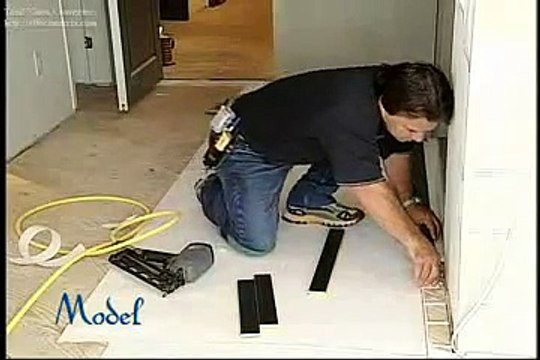 Condo Bois franc Model Installation plancher de bois franc technique d'installation 5 de 9