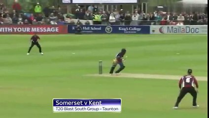 Chris Gayle smashed an unbeaten 151 off just 62 balls