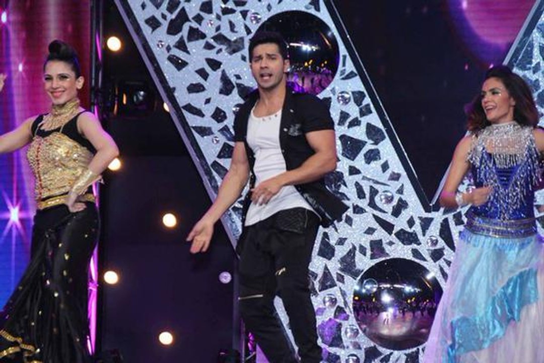 Varun Dhawan Performance Aiba Awards Dubai Cool Dance  Live Stage