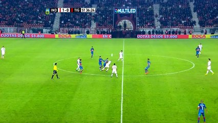 Mendez z czerwoną kartką za uderzenie rywala piłką w głowę
