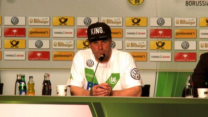 Zawodnicy Wolfsburga oblali piwem trenera Heckinga
