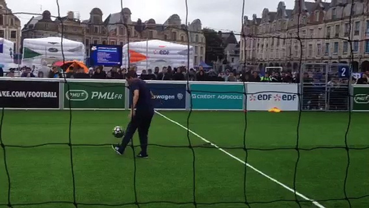Arras : le FFF Tour et le football freestyle ont fait escale à Arras