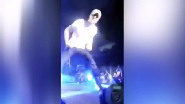 Enrique Iglesias se blesse avec un drone pendant son concert