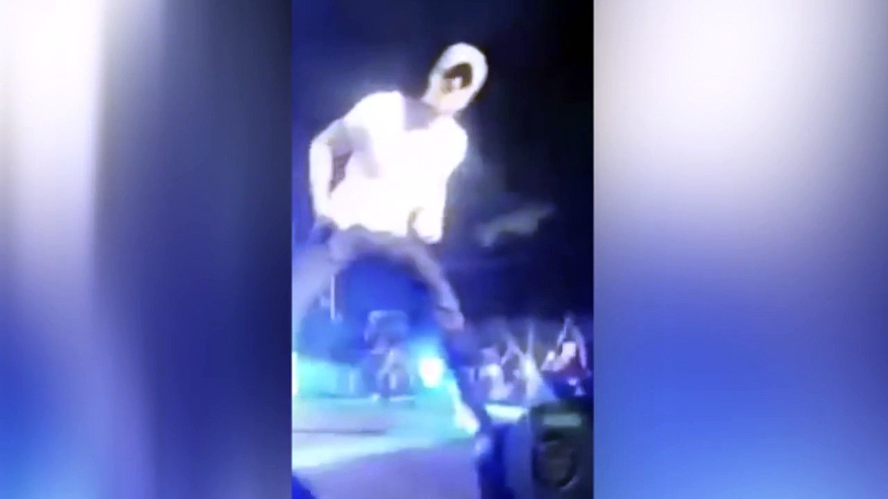 Enrique Iglesias se blesse avec un drone pendant son concert