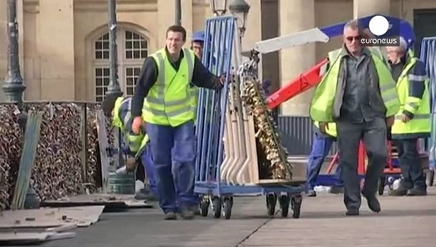 París retira los 'candados del amor'