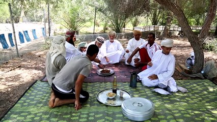 قصة نجاح ل خليفة الربيعي في مجال تربية نحل العسل
