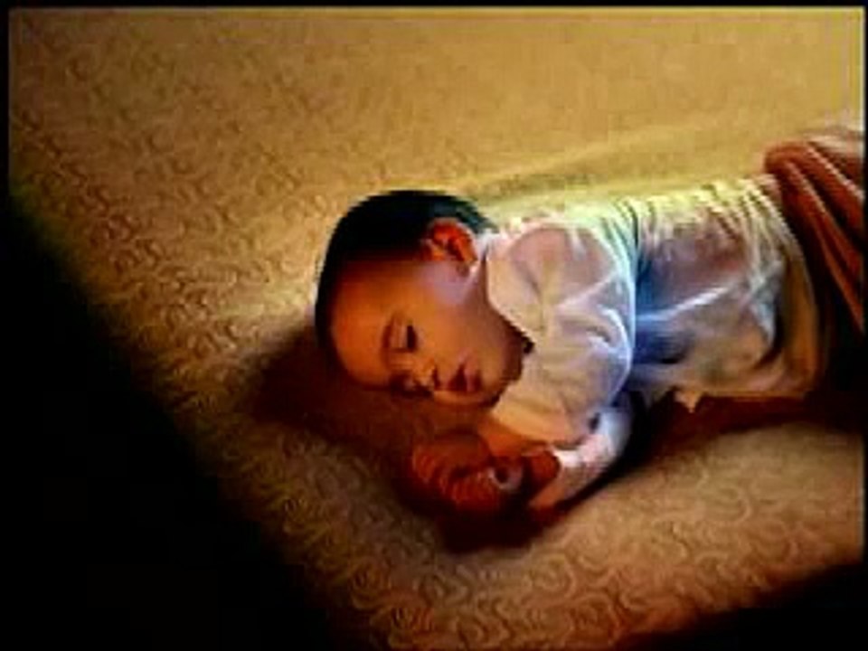 Pampers Peace on Earth Commercial - video Dailymotion