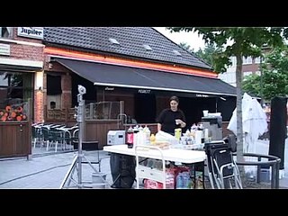 Van Vlees en Bloed - Woestijnvis in Mol
