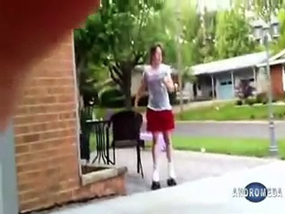 Best Roller Skating Fail Compilation (Funny)