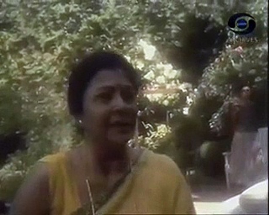 Shah Rukh Khan in Ahamaq ( Idiot TV series Part 1) 1991