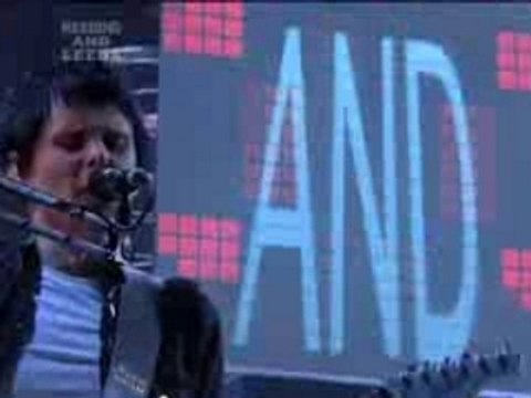 Muse - Knights Of Cydonia Live Reading