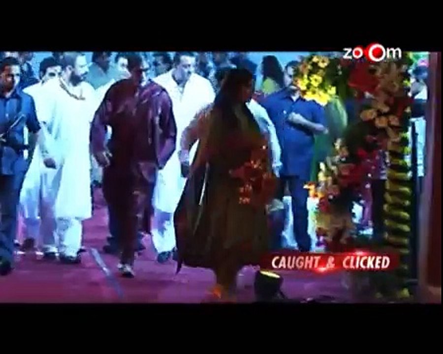 Shahrukh Khan unveils Arjun Rampal's look in RA.One, Kareena to focus on Heroine, & more news