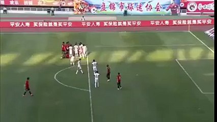 في رواية أخرى  الحارس مازال لتوة تشرب في الماء ههههههه