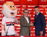 Com direito a homenagem, Aidar apresenta novo técnico do Tricolor