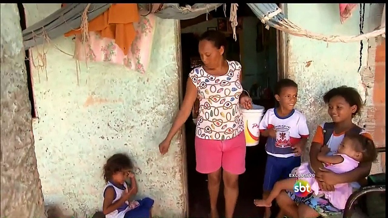 CONEXÃO REPÓRTER - Os Senhores da Fome [Primeira Parte] - 31-05-2015 PARTE 1/5 Online Completo Íntegra 31/05/2015 HD 480p