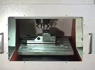 三軸高速CNC手機模具加工(鋼模材質NAK80)3 axis high speed CNC machining(Material NAK80)