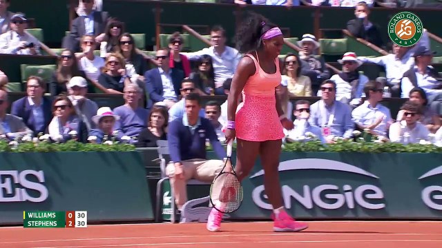 Serena Williams 2-1 Sloane Stephens: Trở về từ cõi chết