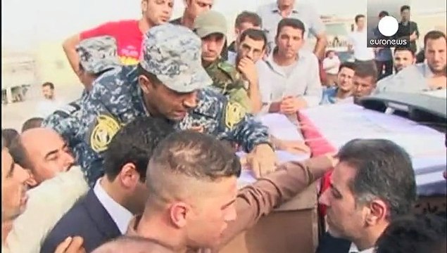 Ιράκ: Θρήνος στις κηδείες των αστυνομικών μετά την επίθεση αυτοκτονίας των τζιχαντιστών