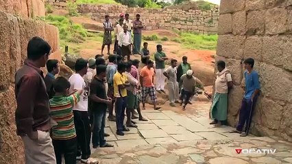 Scaling-Walls-Amazing_Monkey King