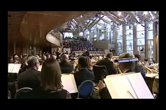 EDDI READER - Auld Lang Syne (at Scottish Parliament)