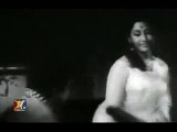 Anpadh (1962) - Aap Ki Nazaron Ne Samjha