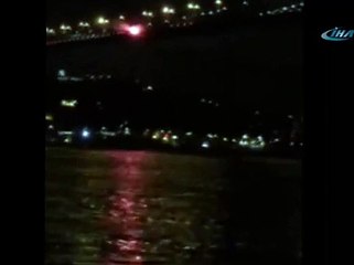 FSM’deki dev G.Saray bayrağı yakılarak denize atıldı