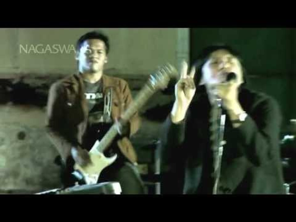 Caffeine - Hubungan Tanpa Ikatan - Official Music Video