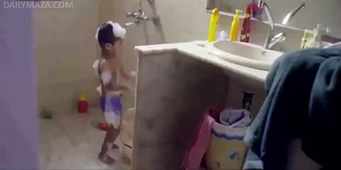 Tata_DOCOMO_-_Funny_AD_(Babys_Dhinka_Chika)_HD(dailymaza.com)