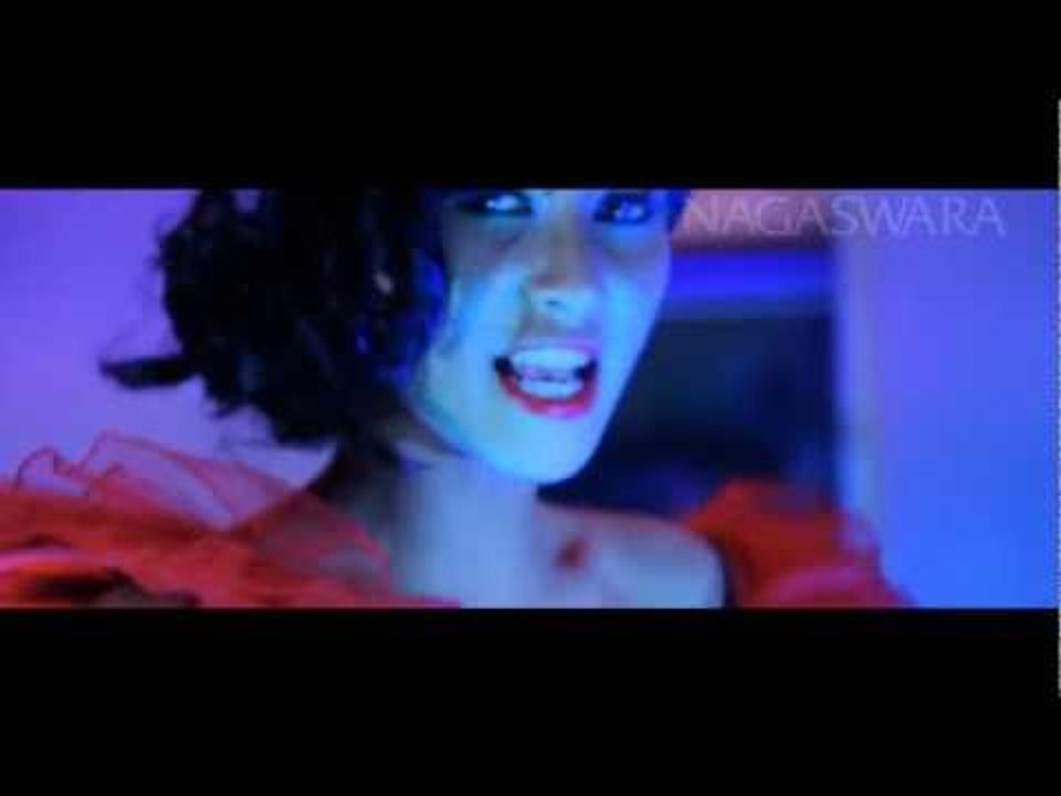 Uli Auliani-Sorry..Break HD
