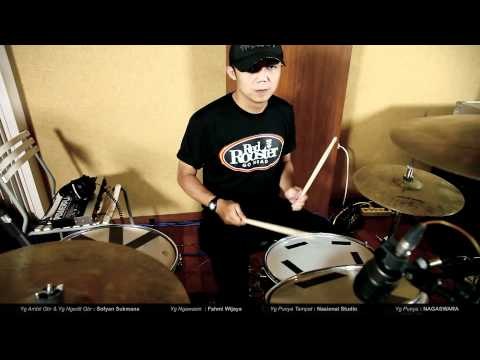 Keisha - Gadis Manis Berkerudung Biru