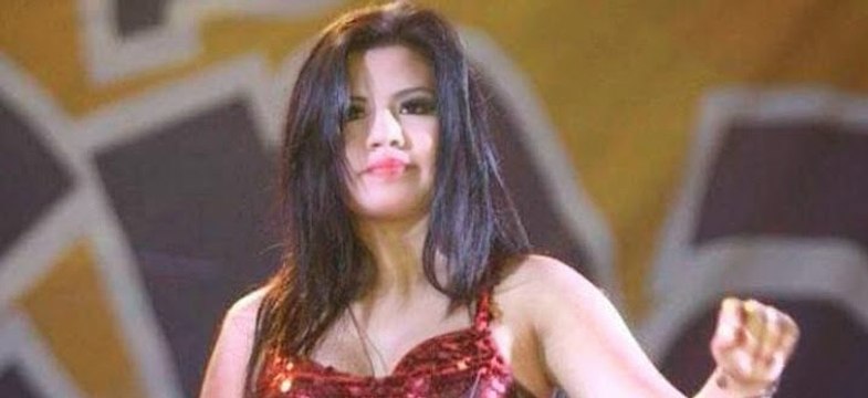 CON LA MISMA MONEDA EN VIVO CORAZON SERRANO ESTRELLA TORRES